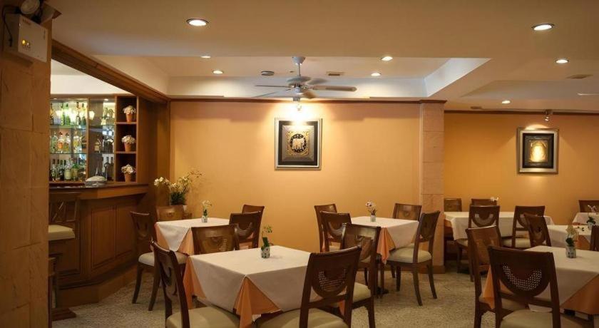 Lido Hotel 3*